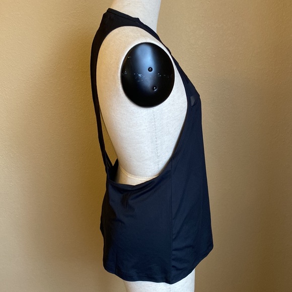 Black Active Muscle Tank - Picture 4 of 7